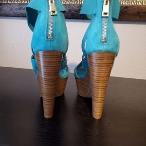 Brand new platform sandals